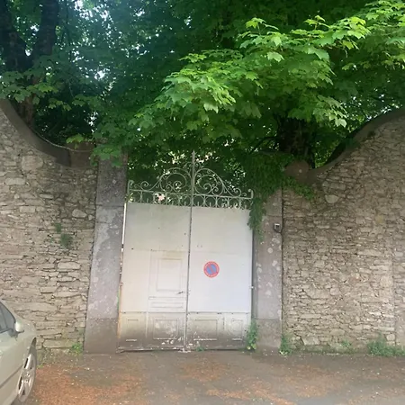 Chateau Mesdames Guest house *